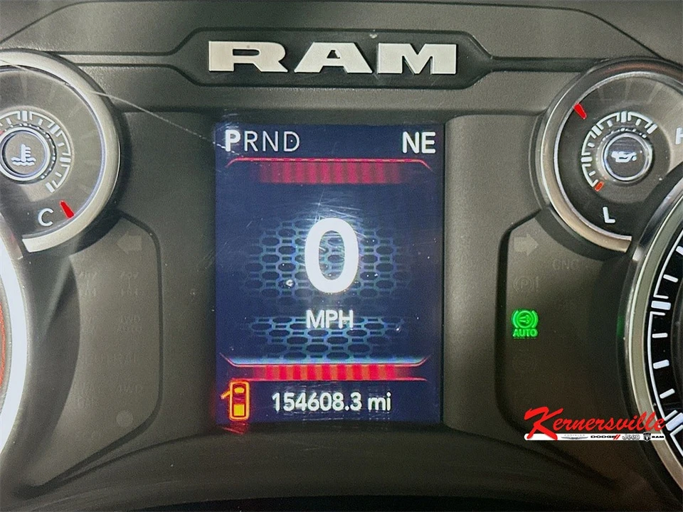 2024 Ram 4500 & 5500 - Image 16 of 21
