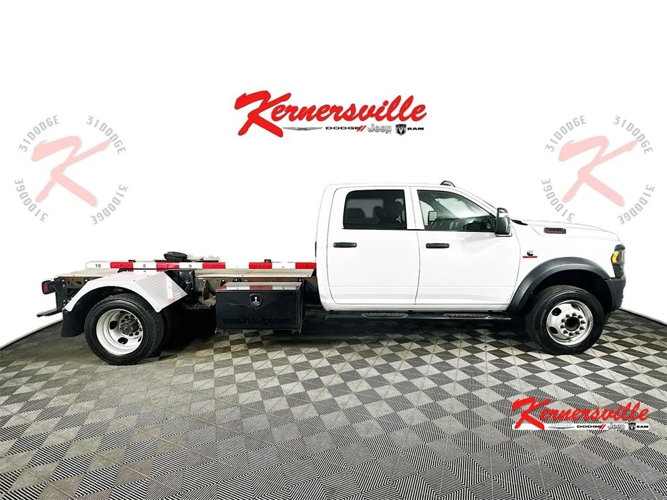 2024 Ram 4500 & 5500 - Image 8 of 21