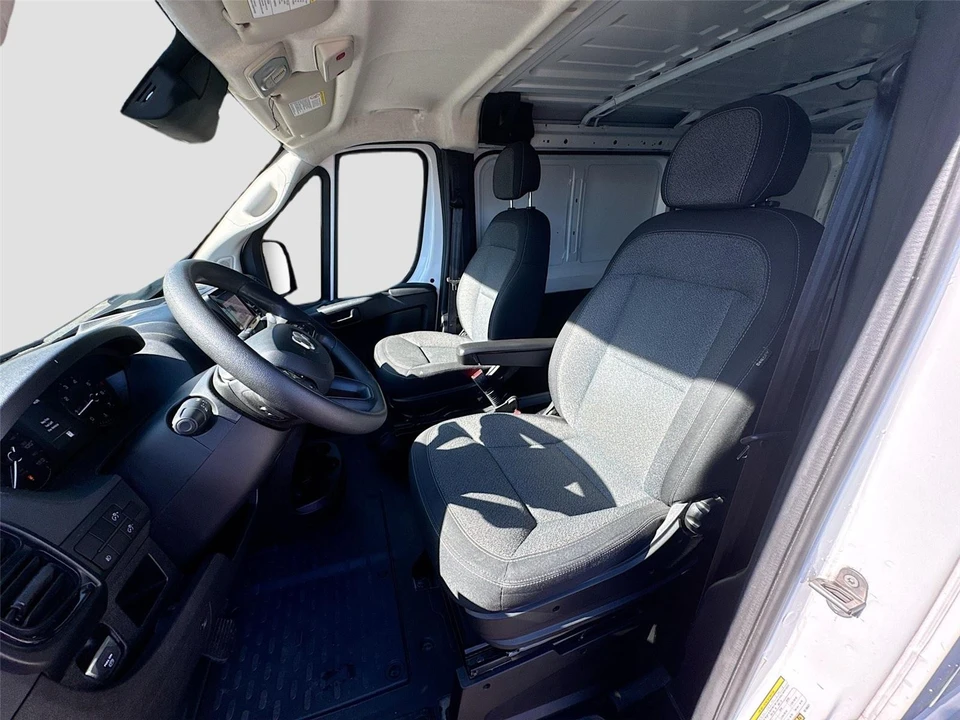 2024 Ram ProMaster - Image 2 of 31