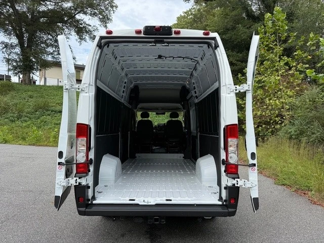 2024 Ram ProMaster - Image 10 of 12