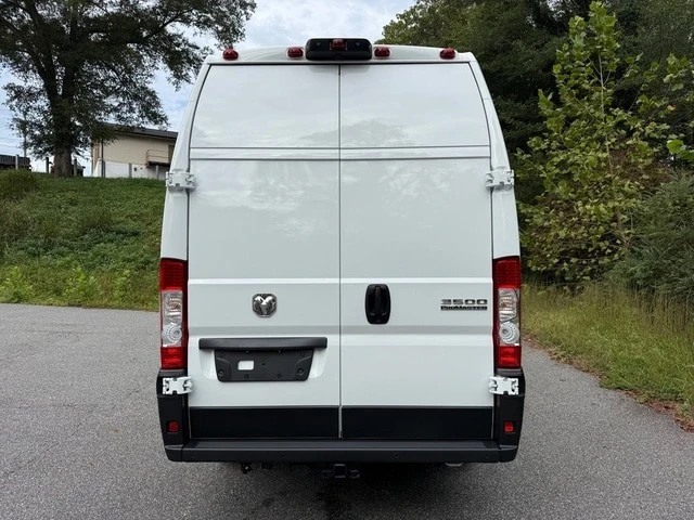 2024 Ram ProMaster - Image 9 of 21