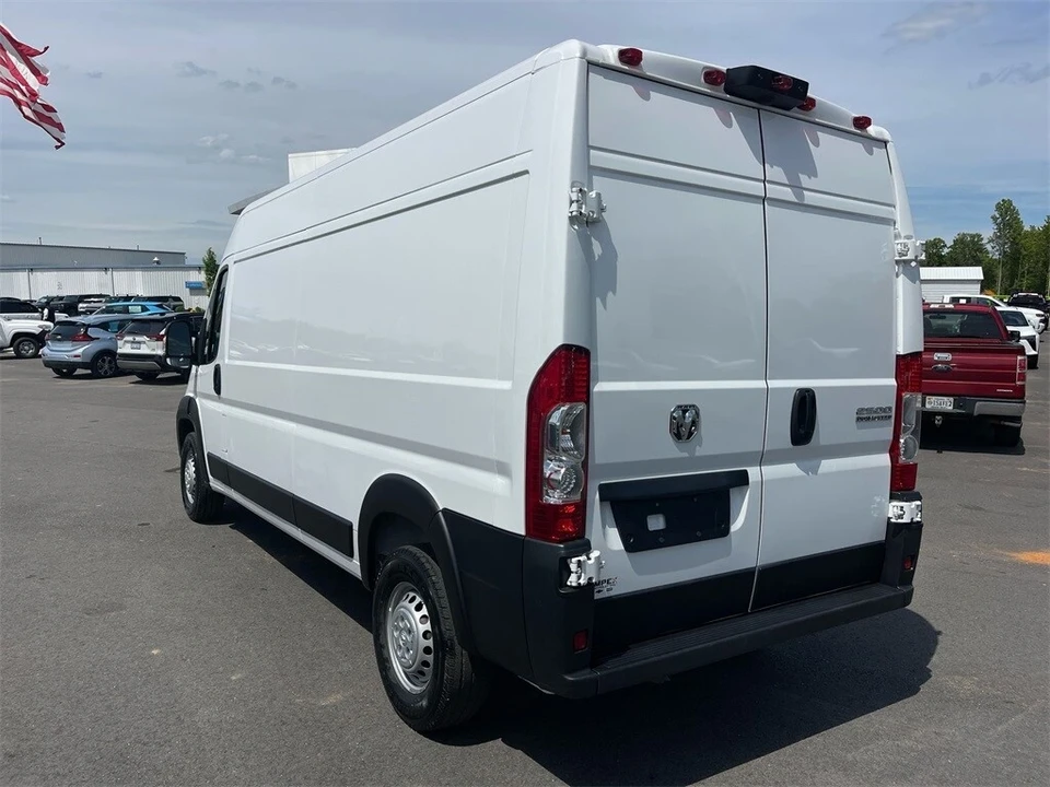 2024 Ram ProMaster - Image 3 of 12