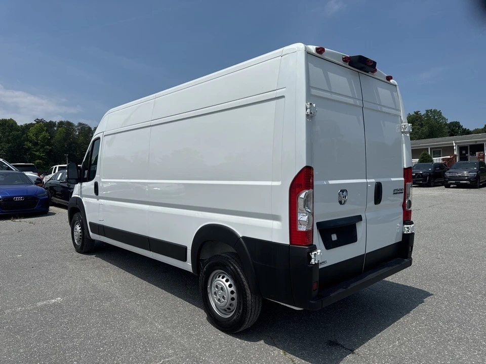 2024 Ram ProMaster - Image 3 of 12