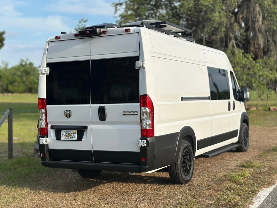 2024 Ram ProMaster - Image 13 of 31