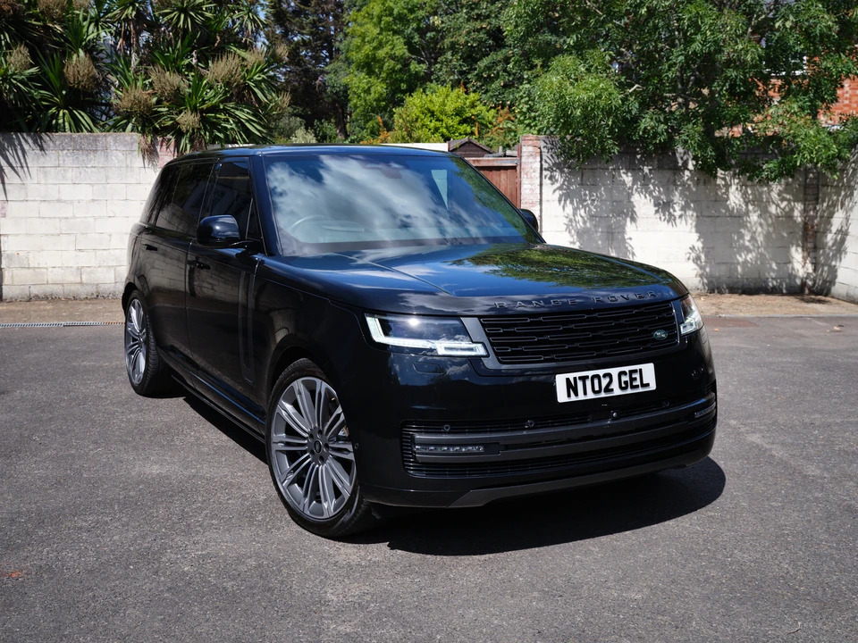 2026 Land Rover Range Rover L460 - Image 12 of 31