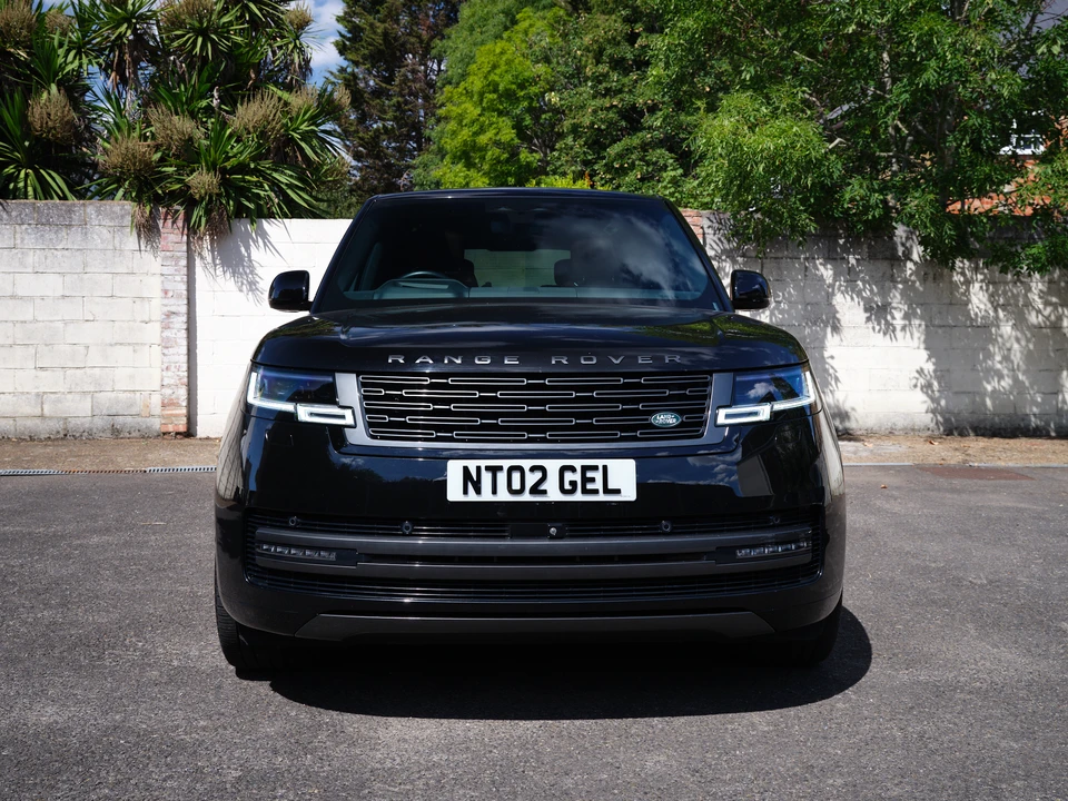 2026 Land Rover Range Rover L460 - Image 2 of 31
