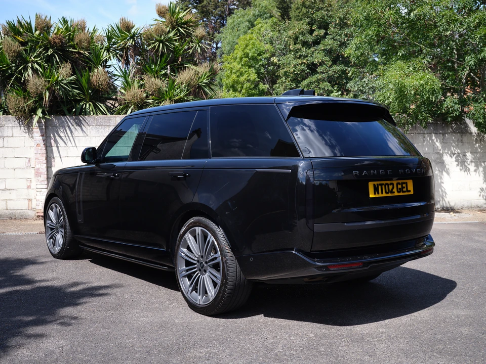 2026 Land Rover Range Rover L460 - Image 22 of 31