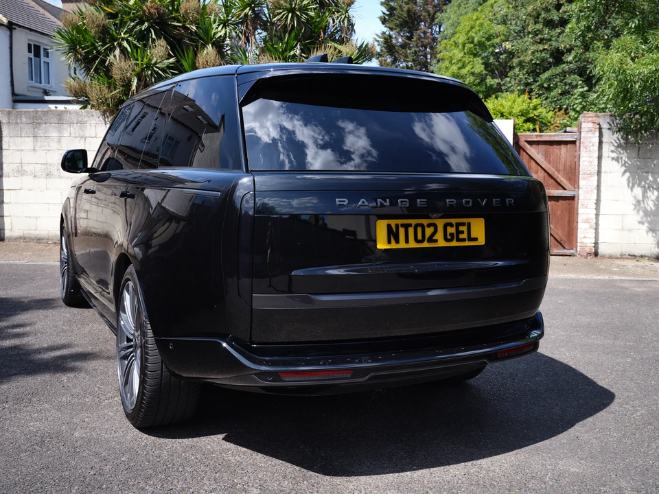2026 Land Rover Range Rover L460 - Image 23 of 31