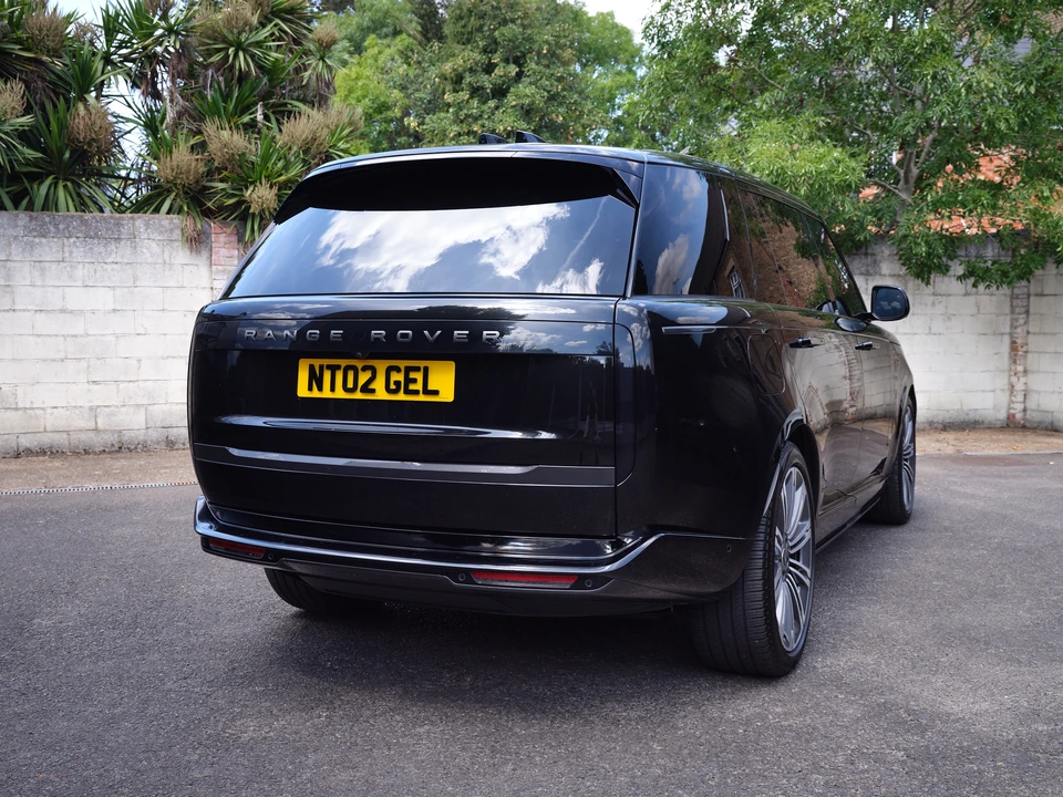 2026 Land Rover Range Rover L460 - Image 5 of 31