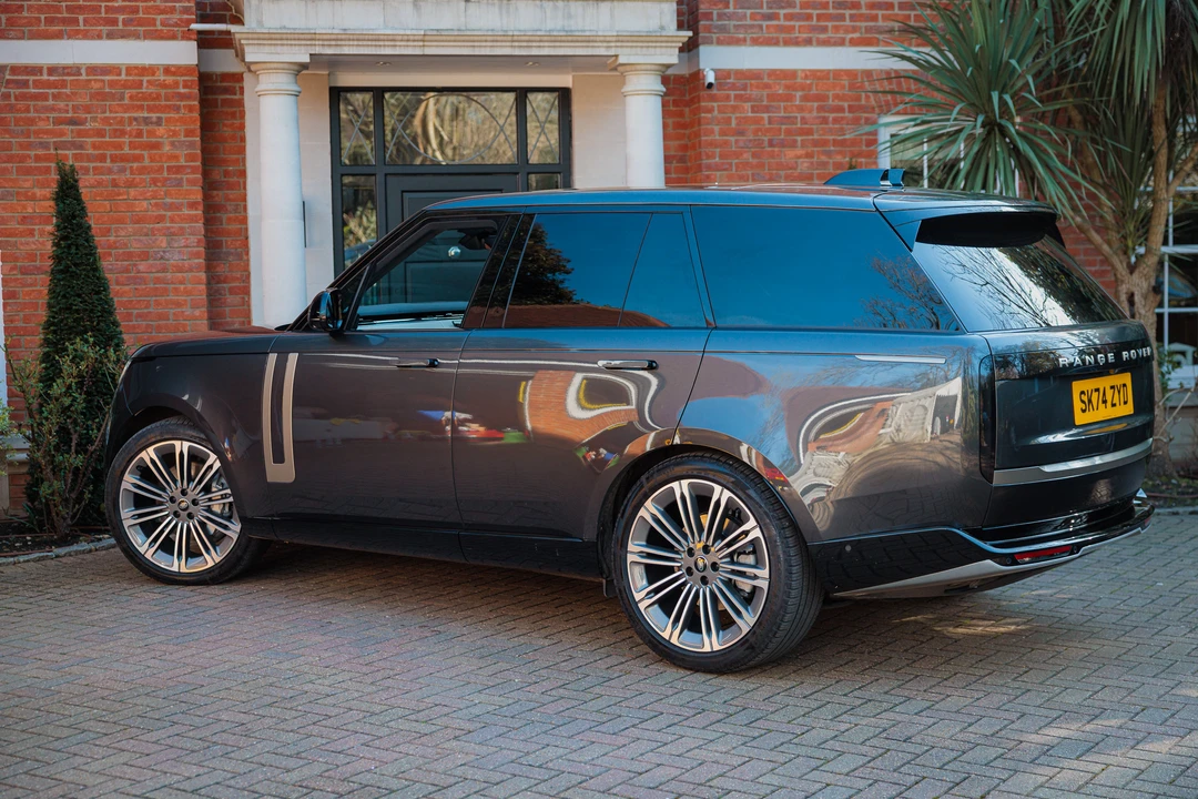2024 Land Rover Range Rover L460 - Image 8 of 31