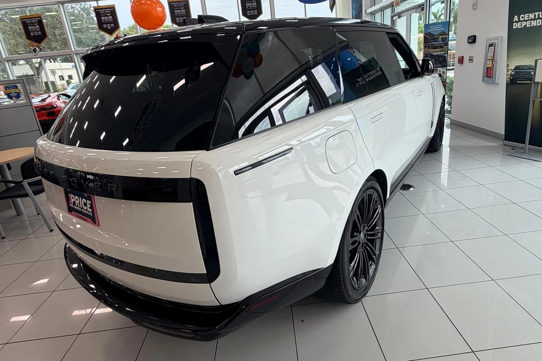 2024 Land Rover Range Rover L460 - Image 4 of 31
