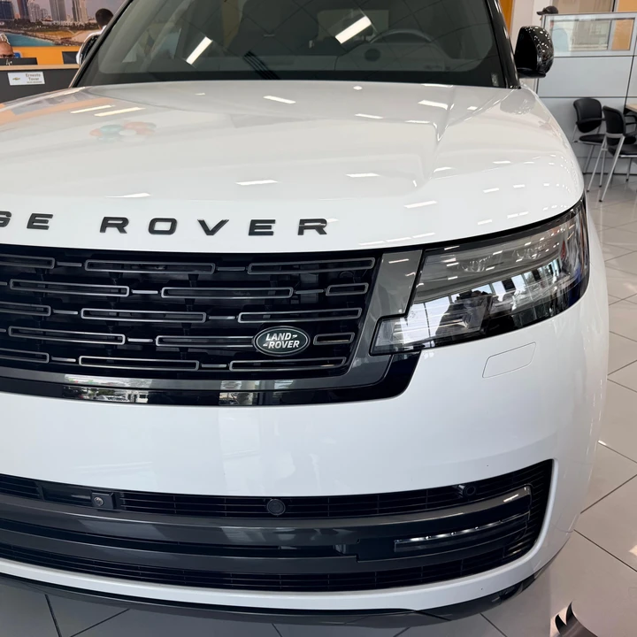 2024 Land Rover Range Rover L460 - Image 15 of 31