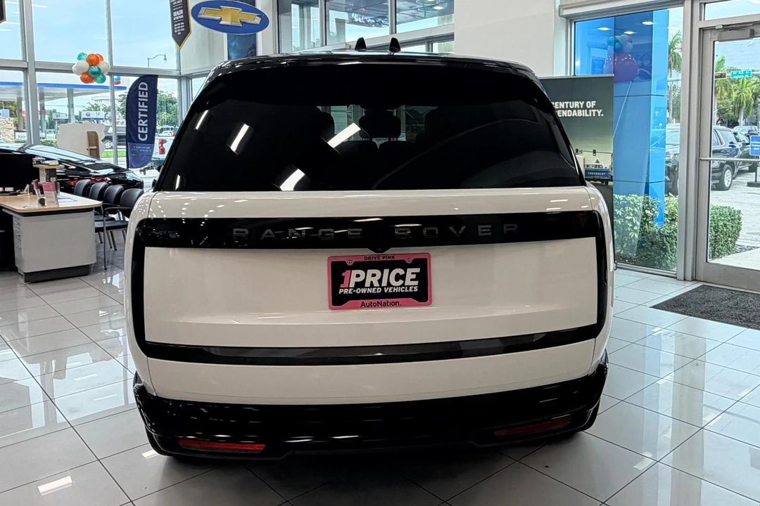 2024 Land Rover Range Rover L460 - Image 5 of 31