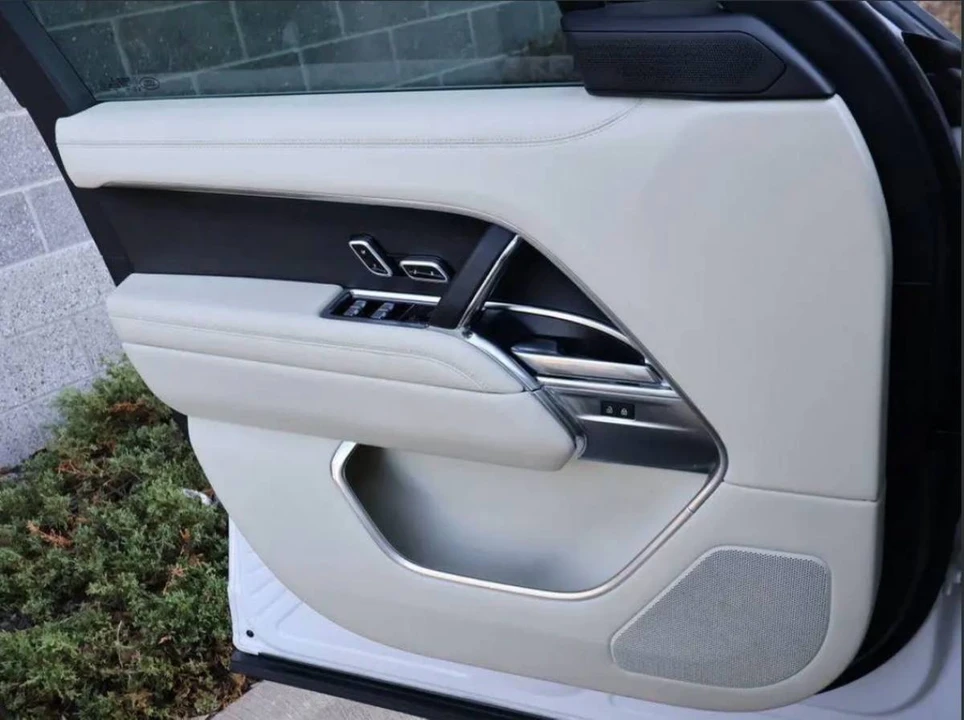 2024 Land Rover Range Rover L460 - Image 5 of 6