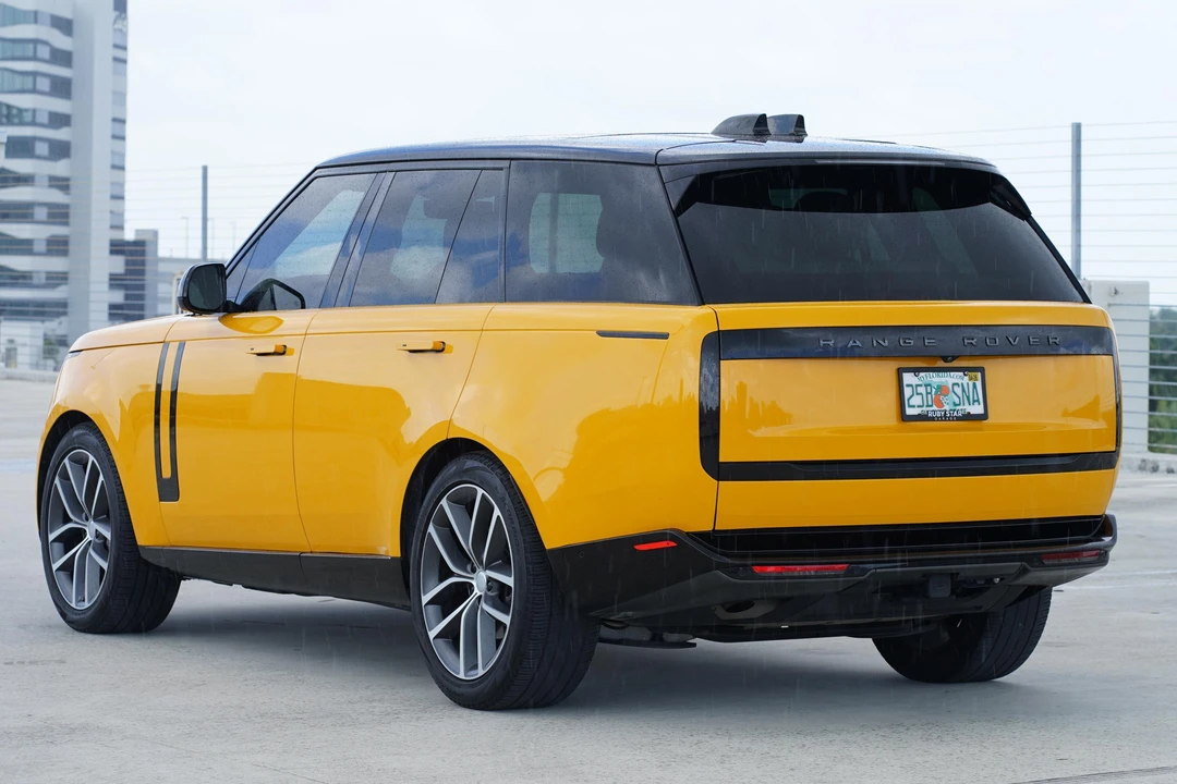 2024 Land Rover Range Rover L460 - Image 3 of 31