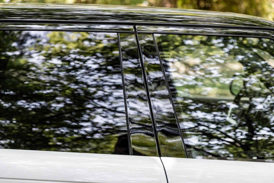 2024 Land Rover Range Rover L460 - Image 30 of 31