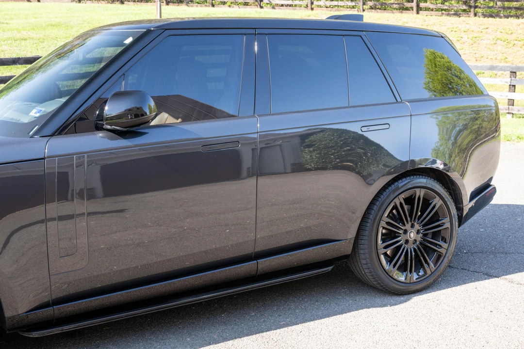 2024 Land Rover Range Rover L460 - Image 19 of 31