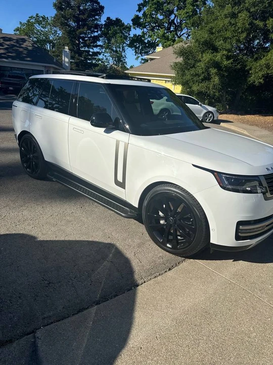 2024 Land Rover Range Rover L460 - Image 2 of 9