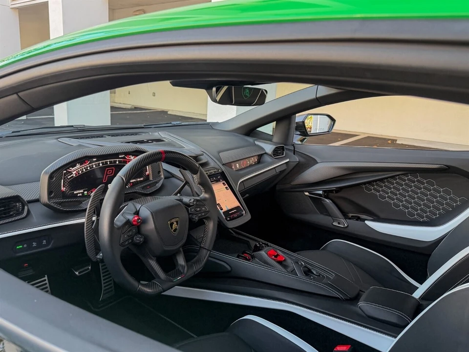 2024 Lamborghini Revuelto - Image 2 of 4