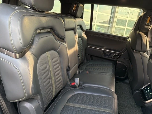 2024 Rivian R1S - Image 21 of 21