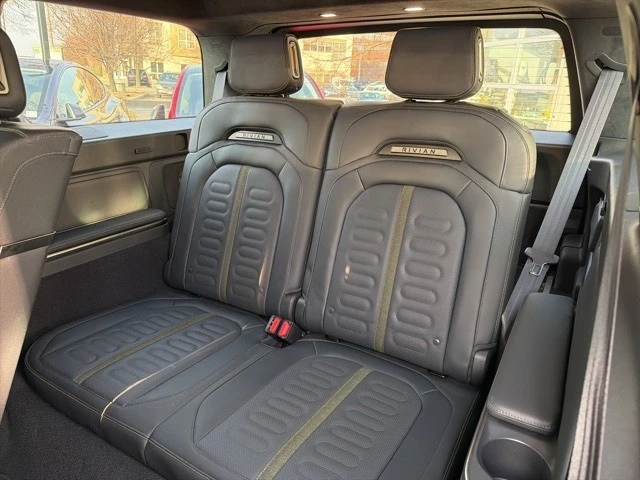 2024 Rivian R1S - Image 16 of 21