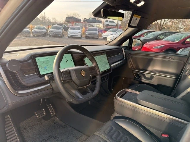 2024 Rivian R1S - Image 11 of 21