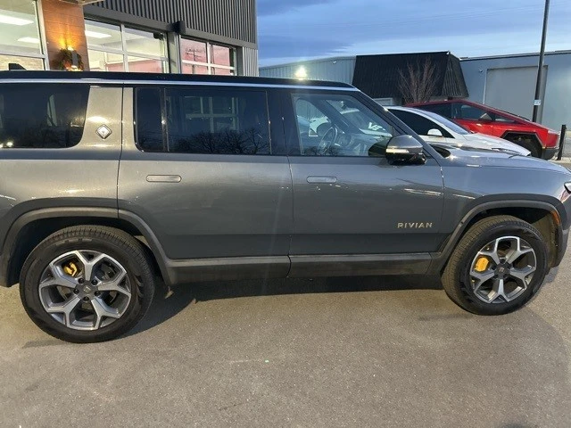 2024 Rivian R1S - Image 9 of 21