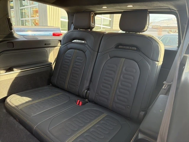 2024 Rivian R1S - Image 17 of 21