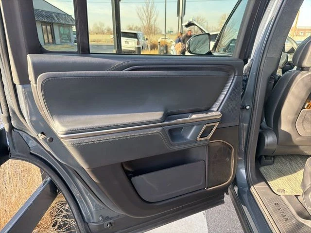 2024 Rivian R1S - Image 14 of 21