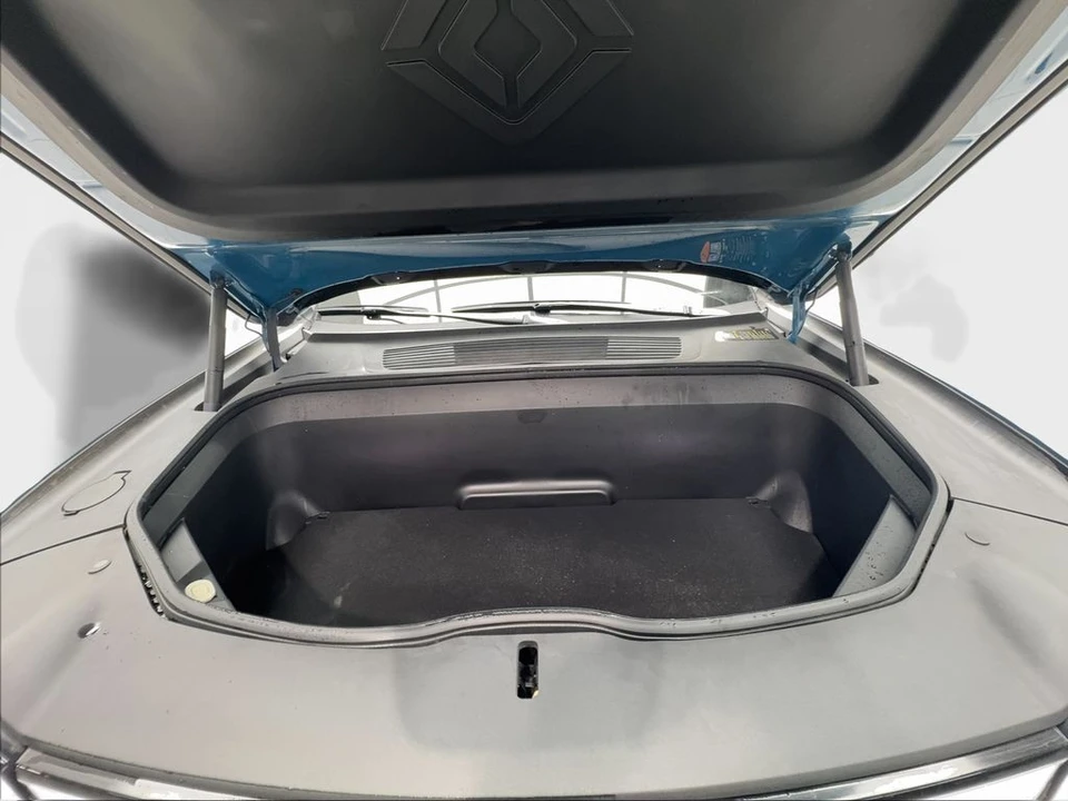 2024 Rivian - Image 18 of 21