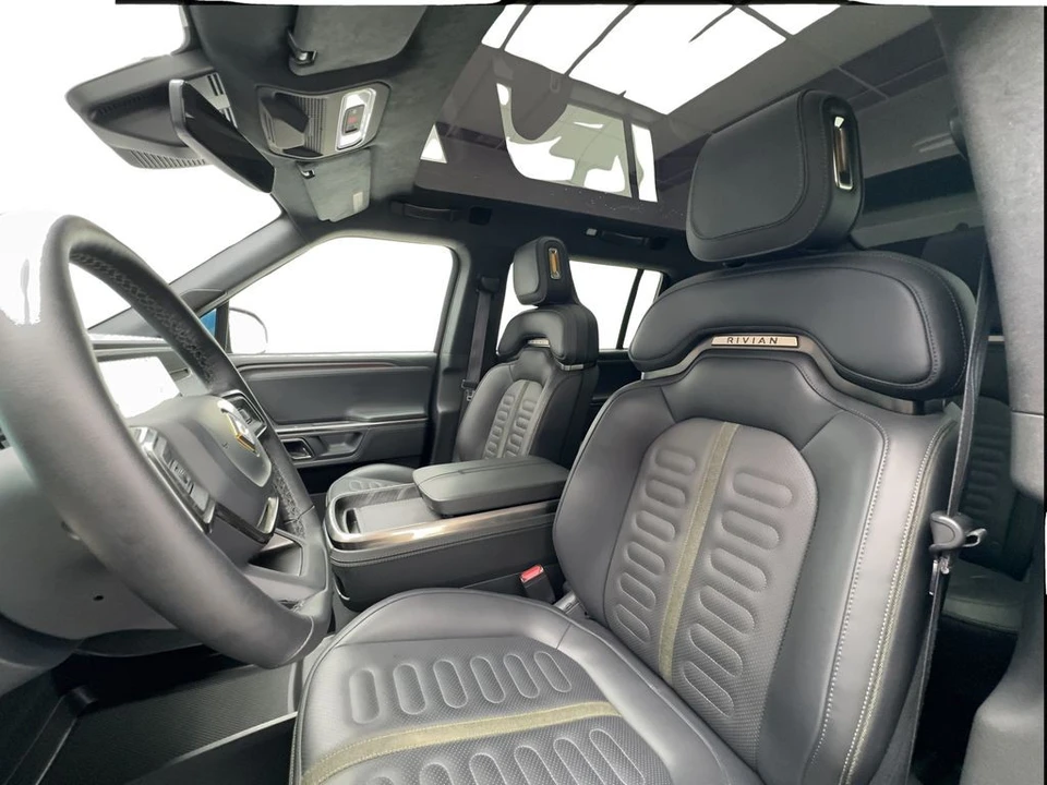 2024 Rivian - Image 19 of 21