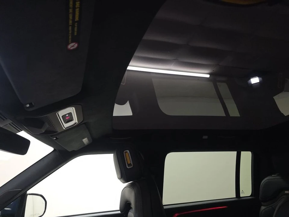 2024 Rivian R1T - Image 9 of 10