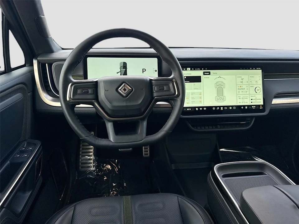 2024 Rivian R1S - Image 18 of 21