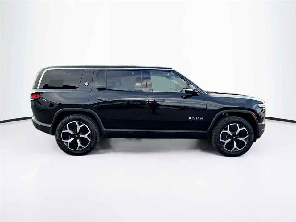 2024 Rivian R1S - Image 8 of 21