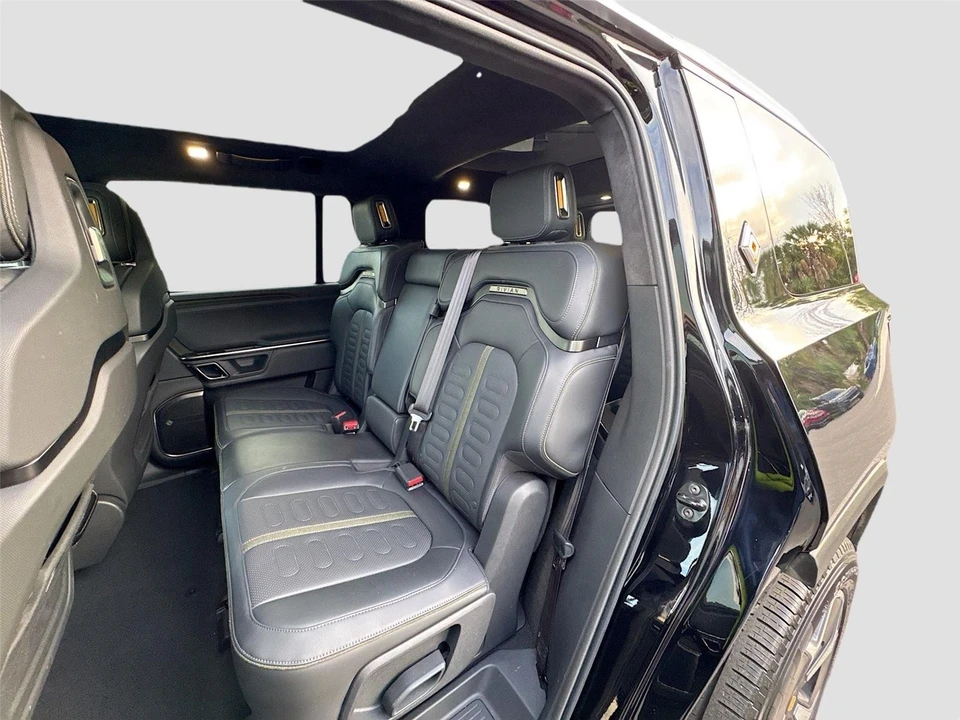2024 Rivian R1S - Image 20 of 21