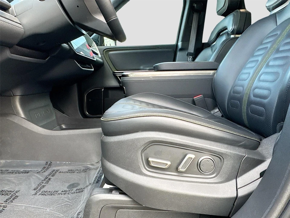 2024 Rivian R1S - Image 15 of 21