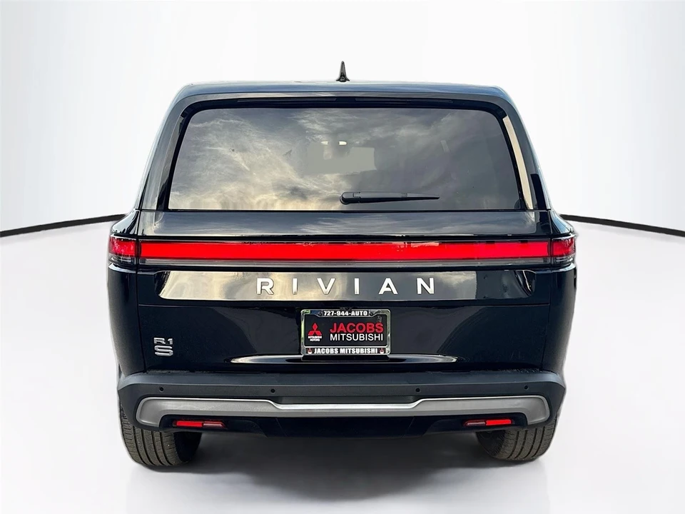 2024 Rivian R1S - Image 6 of 21