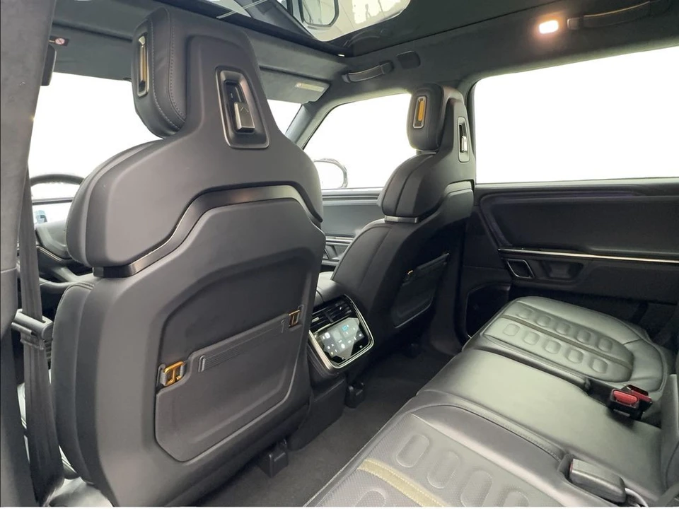 2024 Rivian R1T - Image 21 of 21
