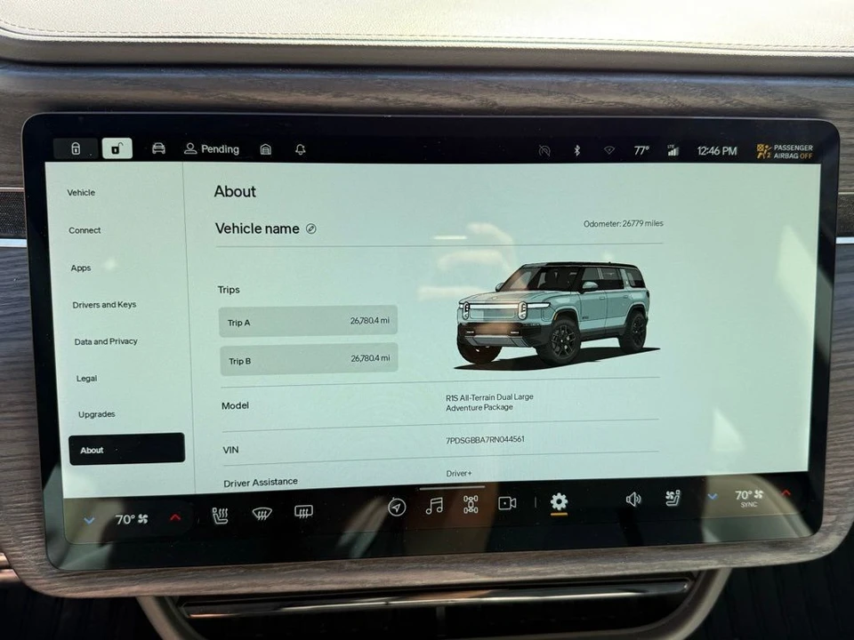 2024 Rivian R1S - Image 17 of 17