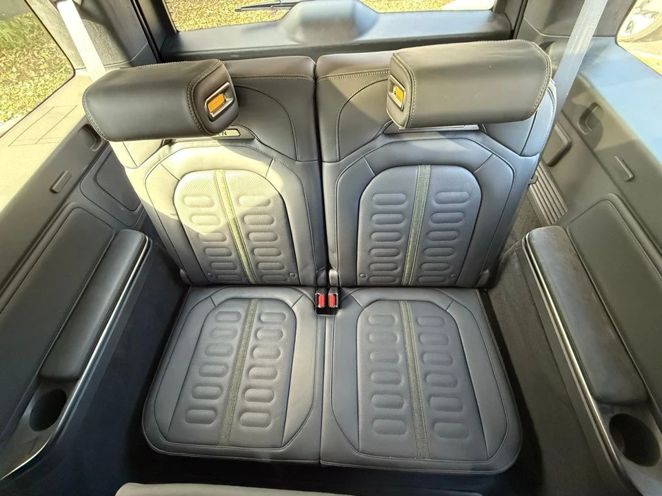 2024 Rivian R1S - Image 13 of 14