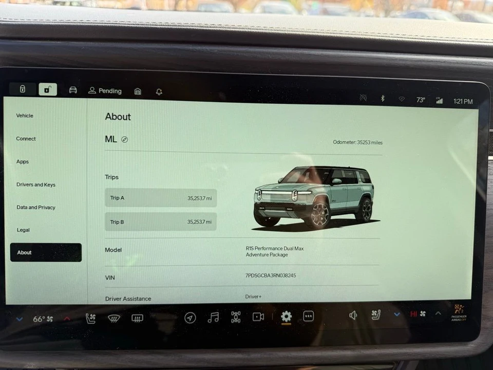 2024 Rivian R1S - Image 14 of 14