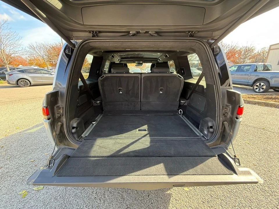2024 Rivian R1S - Image 8 of 14
