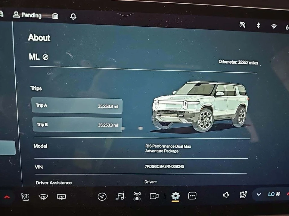 2024 Rivian R1S - Image 6 of 8