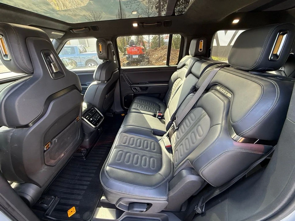 2024 Rivian R1S - Image 11 of 14