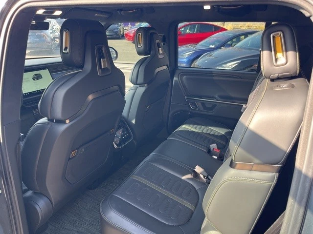 2024 Rivian R1S - Image 11 of 21