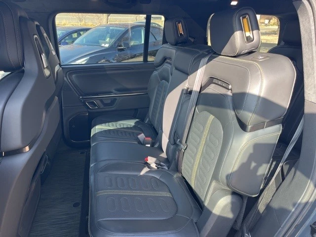 2024 Rivian R1S - Image 12 of 21