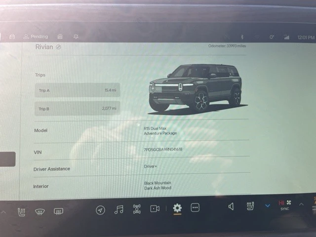 2024 Rivian R1S - Image 9 of 21