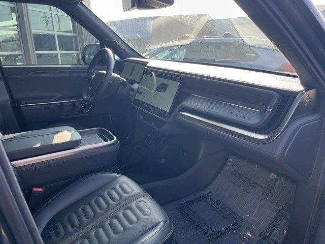 2024 Rivian R1S - Image 19 of 21