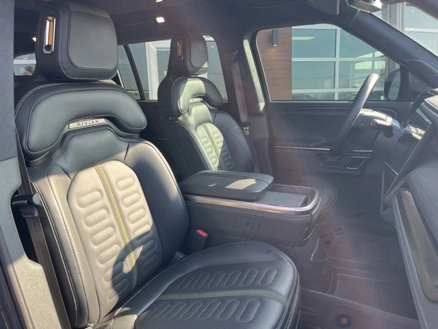 2024 Rivian R1S - Image 20 of 21