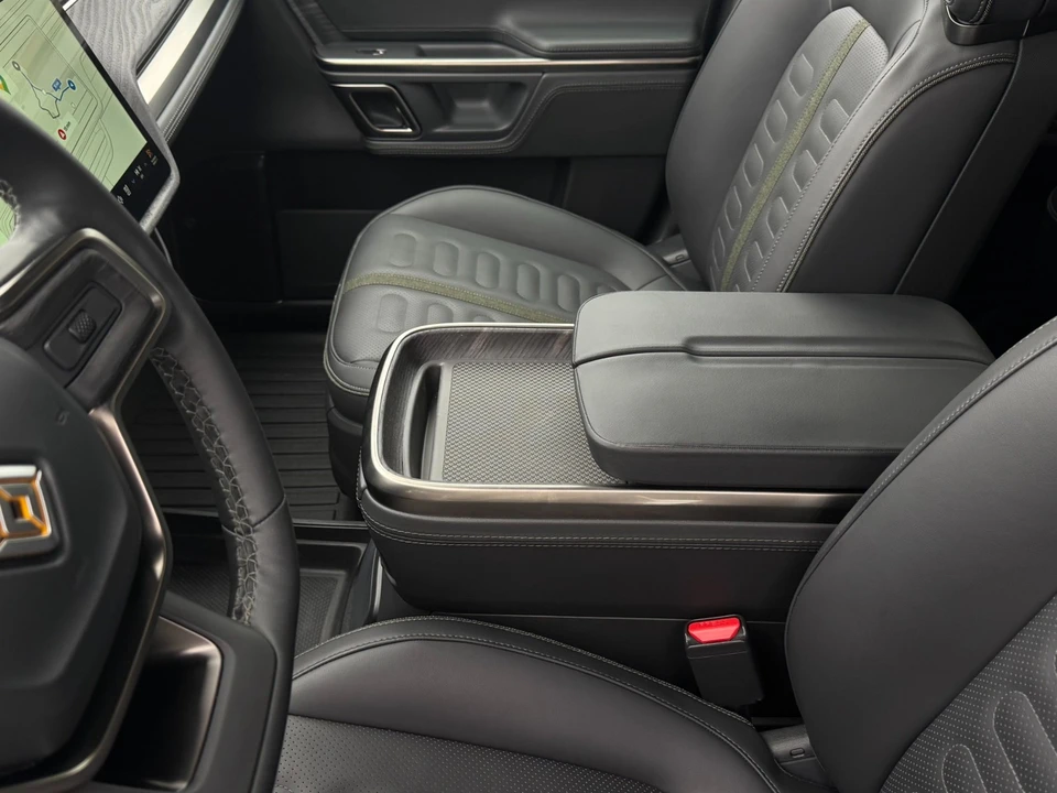 2024 Rivian R1T - Image 12 of 12